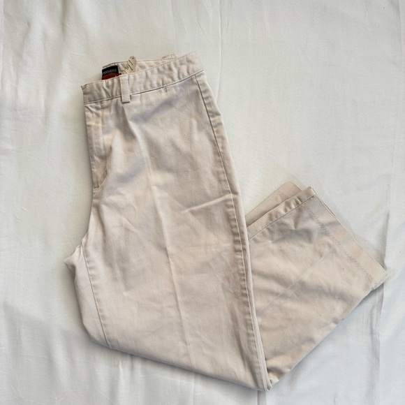 Dockers Cream Chinos Relaxed Fit - Picture 1 of 12